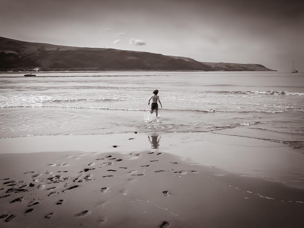 People photograph — Fun in the sea