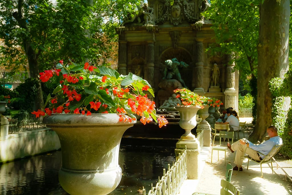 Travel photograph — Medici fountain in luxembourg gardens Paris